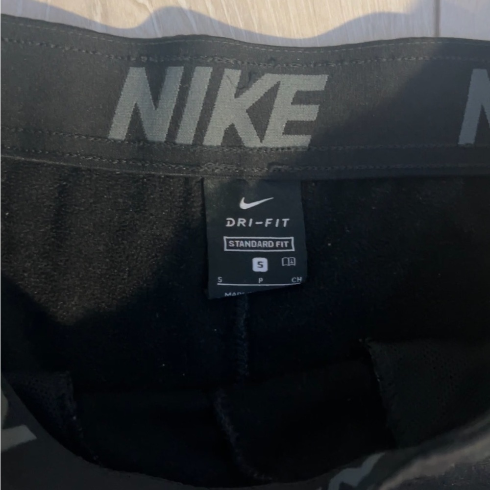NIKE dri-fit men’s black sweatpants